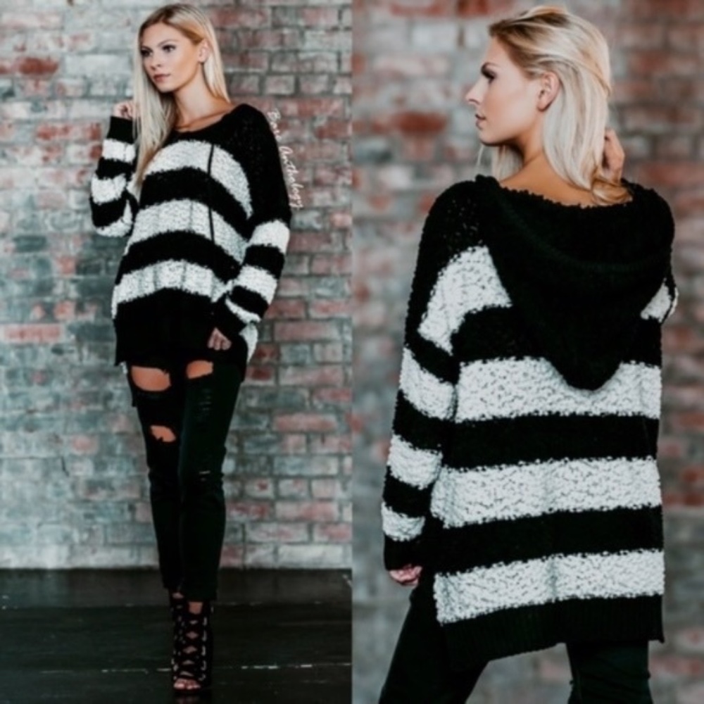 🍁🍁1 LEFT🍁🍁Cozy Striped Hooded Sweater - Picture 2 of 2